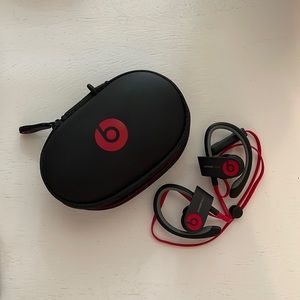 NEW PowerBeats 2 Wireless Earbuds